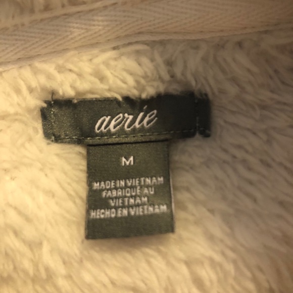 Fuzzy white sweater - Picture 3 of 3